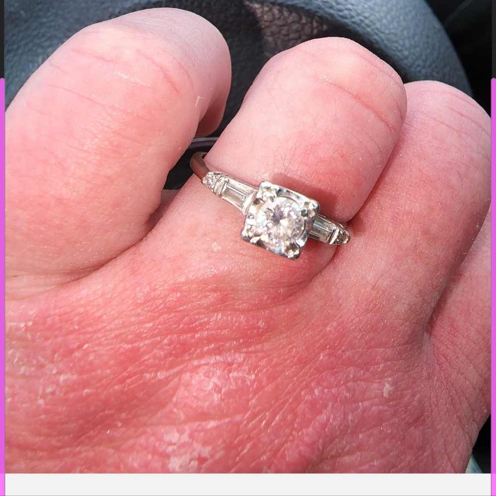 Vintage Estate Round Brilliant Cut Diamond Ring